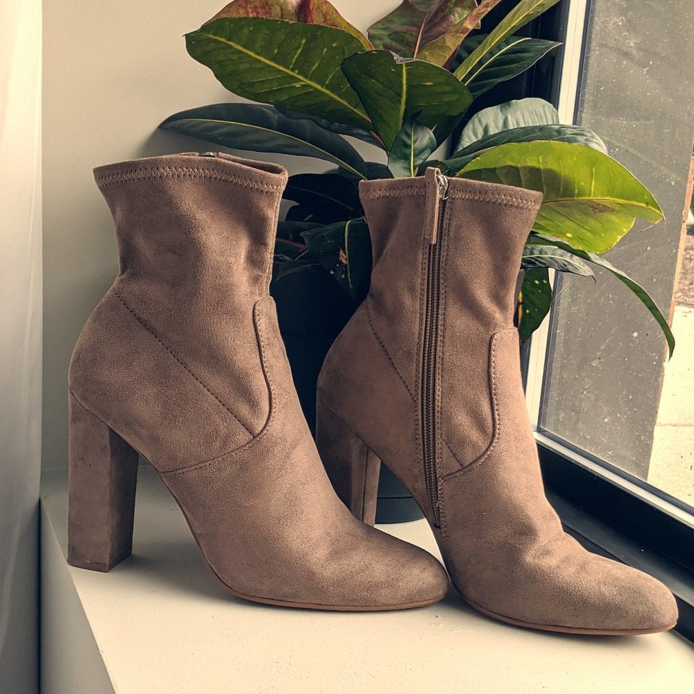 Steve Madden Edit Taupe Suede High Heel Boots